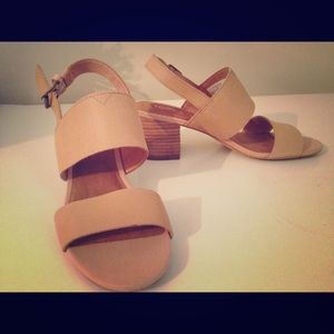 Tom's leather chunky sandal